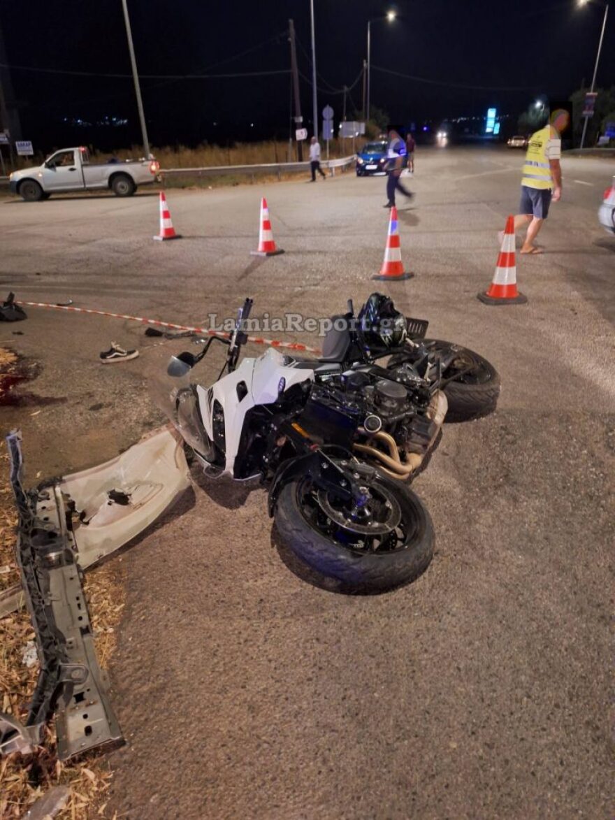 Νεκρή 32χρονη μητέρα σε τροχαίο στην Αταλάντη - Αυτοκίνητο παραβίασε Stop και έπεσε πάνω στη μηχανή της